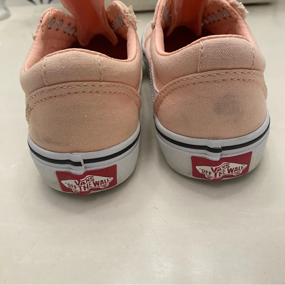 Vans Ward Low Top Sneakers Youth‎ Missy Size 13 Peach Apricot Pink